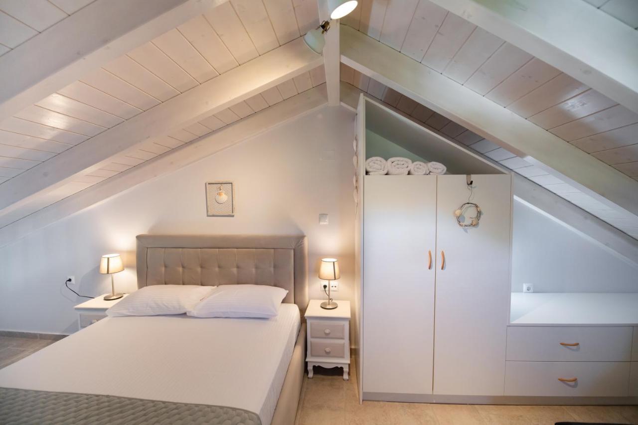 Kalipso & Nafsika Maisonettes Grey Diamond Villa Nikiána Kültér fotó